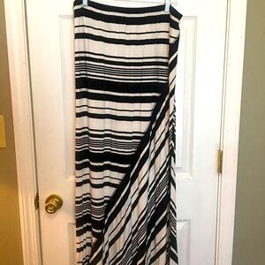Multiples pull on maxi skirt size XL. Black and white contrasting stripes.
